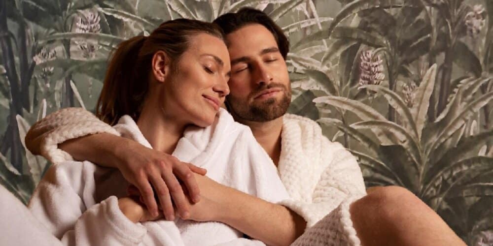 Couple relaxing at L'abri day spa