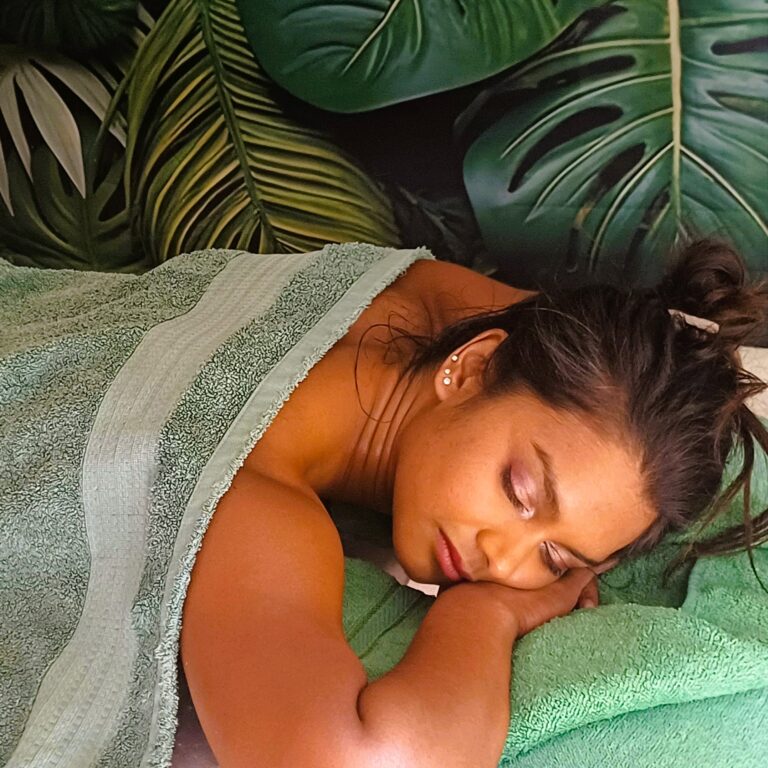 Labri day spa lady on bed square